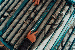 Gold Explorer Discovers Stacked High-Grade Zones in Ontario's Dryden District