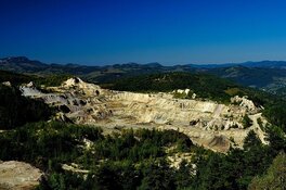Miner Uncovers Massive High-Grade Gold Zone in Ontario as Bullion Tops US$4,000
